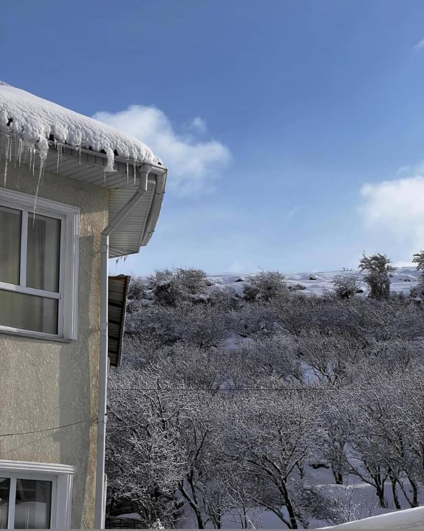 Turan Guesthouse Karakol Buitenkant foto